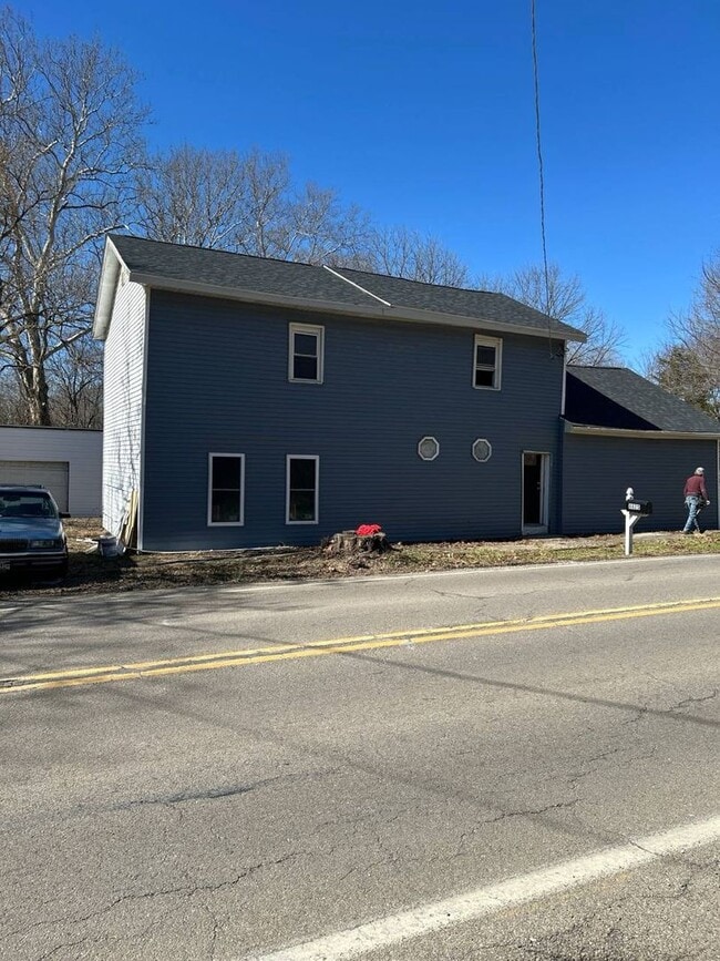 Building Photo - 8825 Meeker Rd