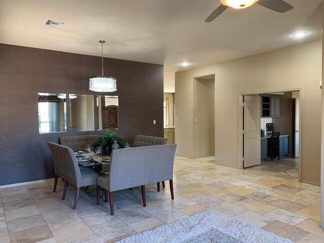 Building Photo - 3761 S Akers Way