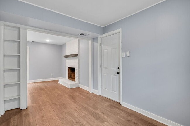 Building Photo - Charming Glen Allen Gem: 3-Bedroom Retreat...