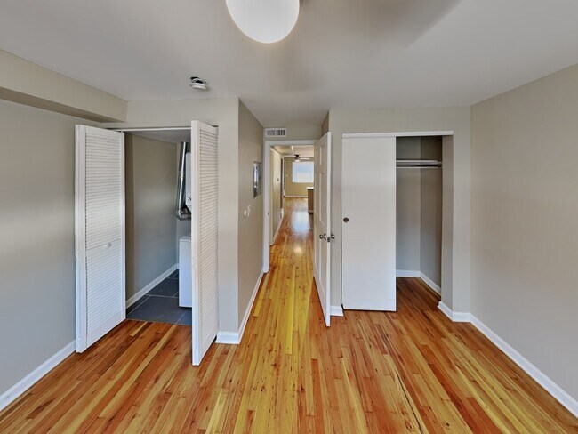 Building Photo - Lantern Square Apartments-B5