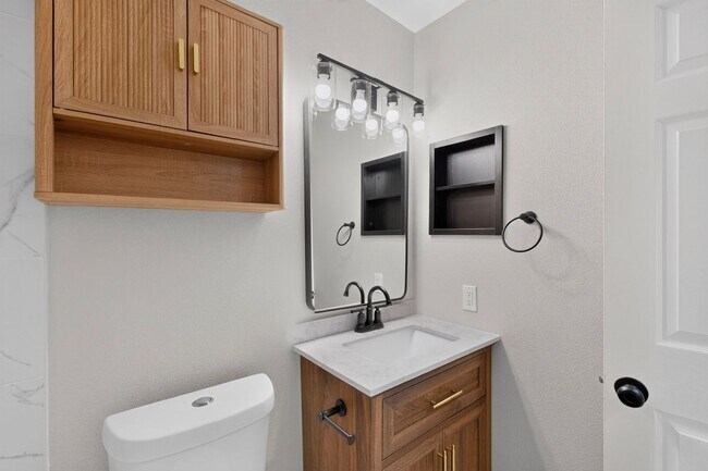 Building Photo - 4420 Seville Ln