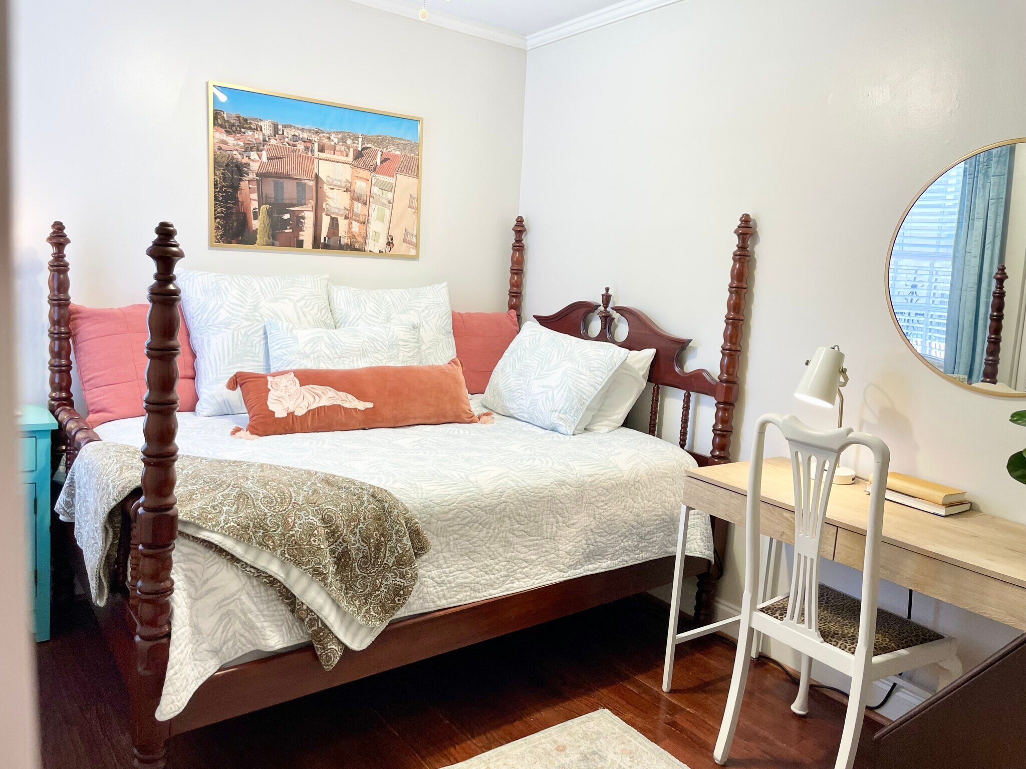 215- bedroom #2, full size bed - 215 W Taylor St