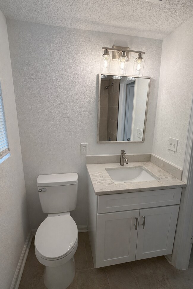 Building Photo - Fully Renovated 2BR with Large Backyard