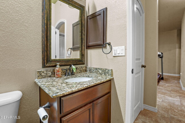 Building Photo - 3845 Tierra Campa Dr