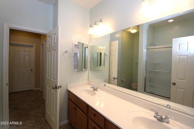 Building Photo - 4936 S Twinleaf Dr