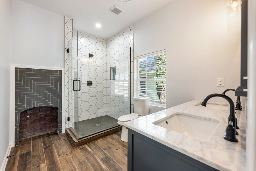 Building Photo - 1260 Hartford Ave SW