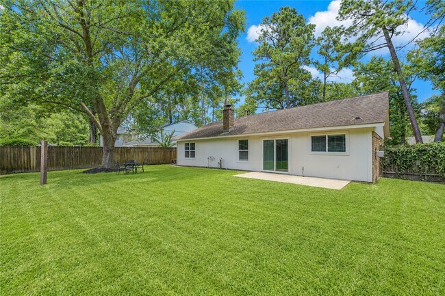 Building Photo - 2114 River Village Dr