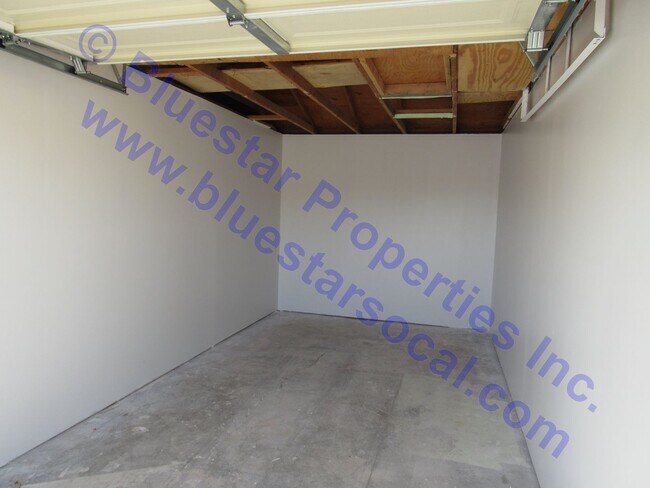 Building Photo - 12652K