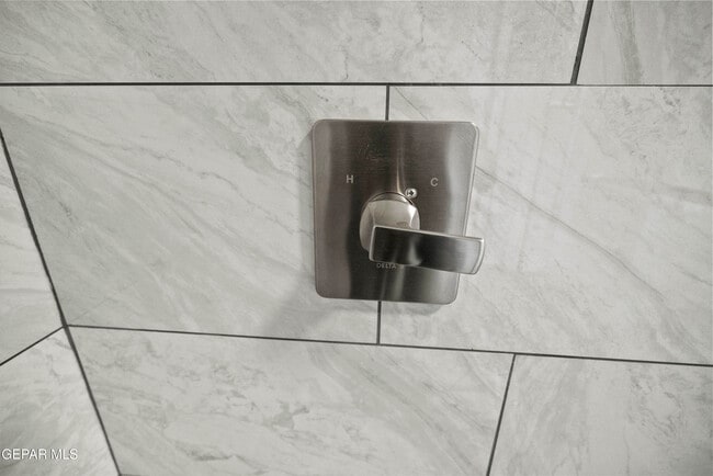 Building Photo - 3418 Yandell Dr