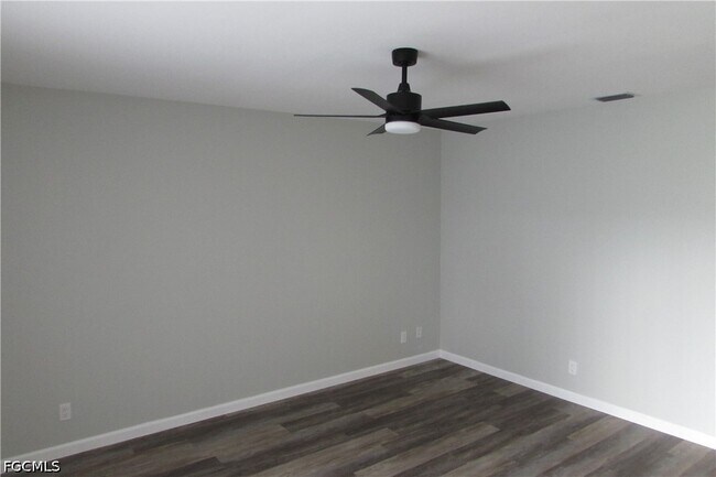 Building Photo - 1727 Bent Tree Cir