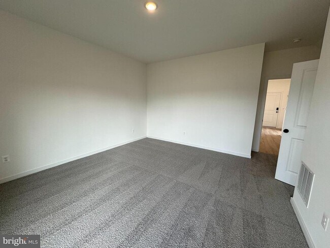 Building Photo - 36122 Wilderness Shores Way