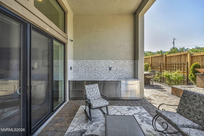 Building Photo - 2958 Saddle Peak Dr