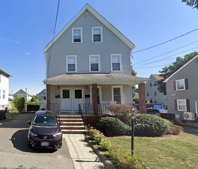 Primary Photo - 11 Harley Ave