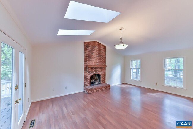 Building Photo - 1012 Wildmere Pl