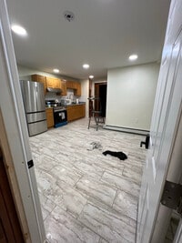 Building Photo - 10 Walnut Ct