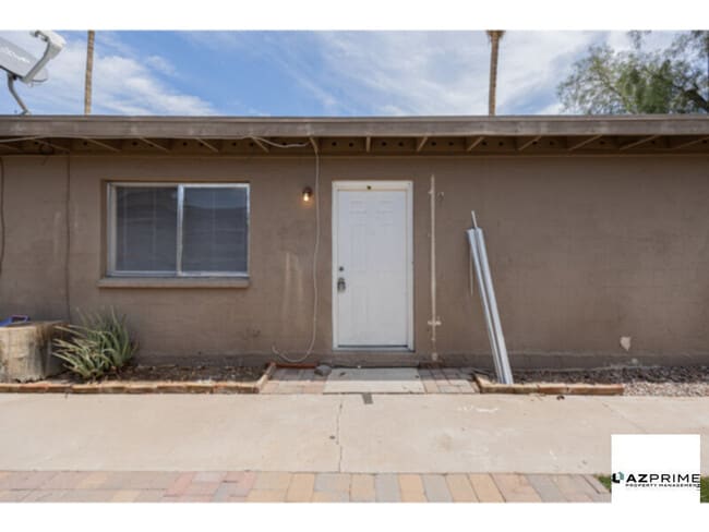 Building Photo - Discover this Gorgeous, Remodeled Mesa 2/1...