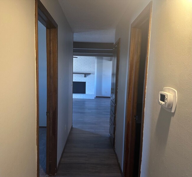 Building Photo - 1352 Meadow Ln