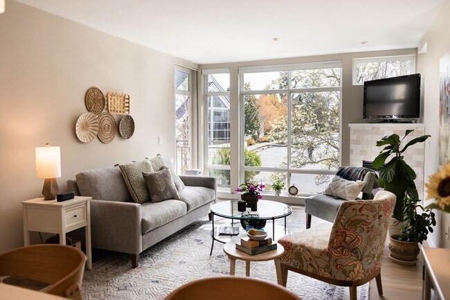 Building Photo - 1Bd/1Ba Kirkland Condo