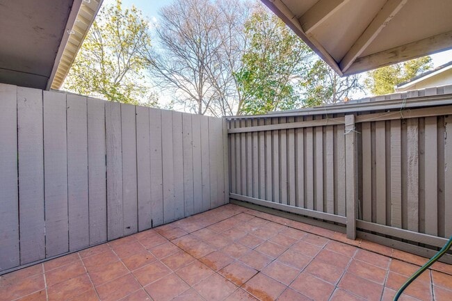 Building Photo - 2-Bed Cupertino Home with Private Yard, In-Unit Laundry, Pool and Clubhouse