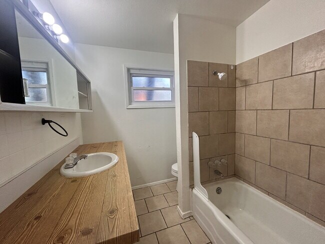 Building Photo - 2742 68th St