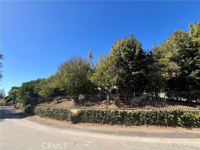 Building Photo - 9625 Oak Pass Rd