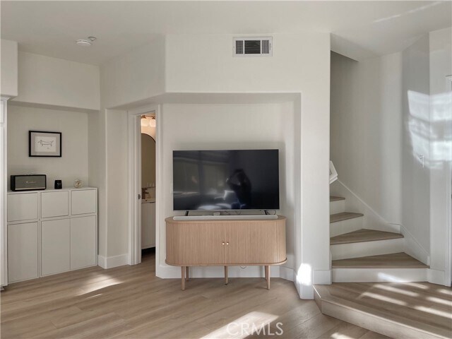 Building Photo - 1007 Terra Bella