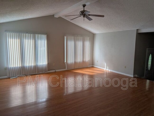 Building Photo - 124 Donna Ln