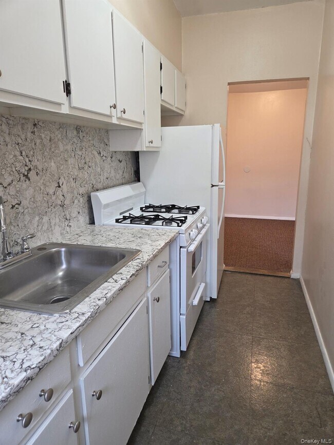 Building Photo - 259 N Newbridge Rd