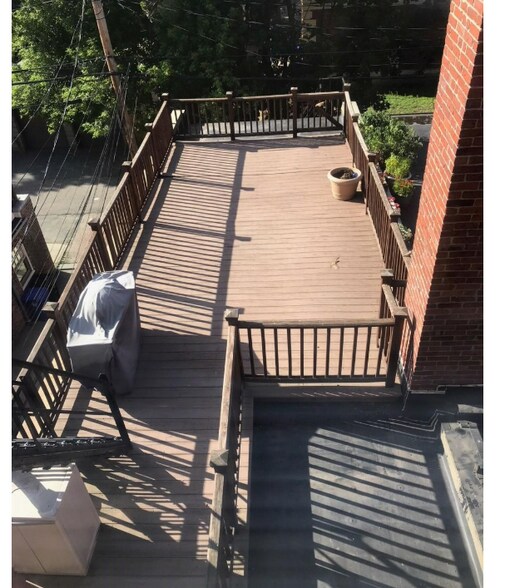 Building Photo - 1712 Beacon St