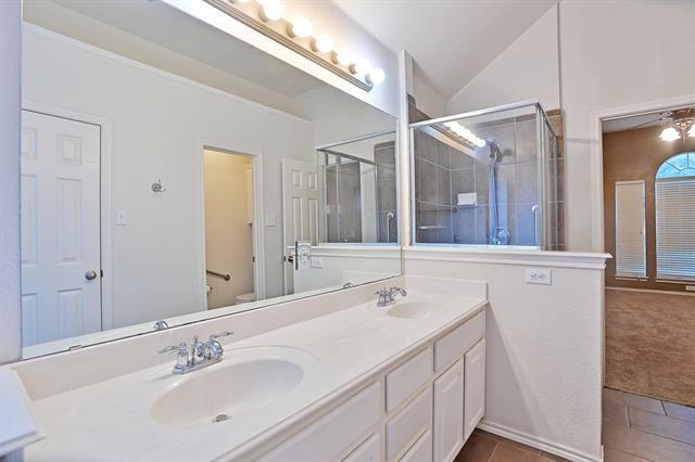 Building Photo - 1073 Red Hawk Dr