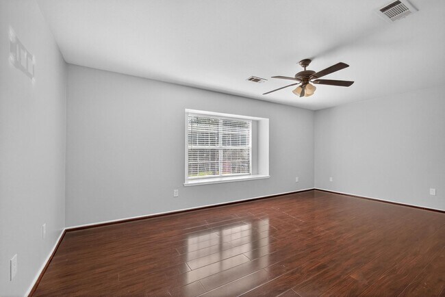 Building Photo - 2202 Laurel Branch Way