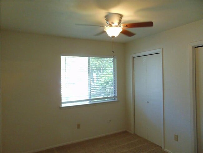 Building Photo - 9213 Independence Loop