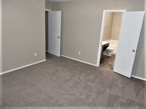 Building Photo - 7017 Stetter Dr