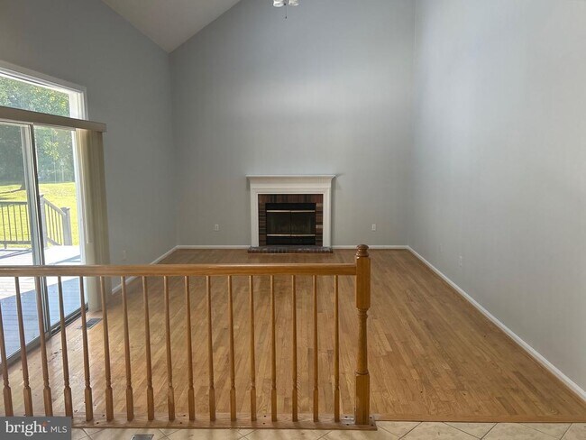 Building Photo - 1821 Peachtree Ln