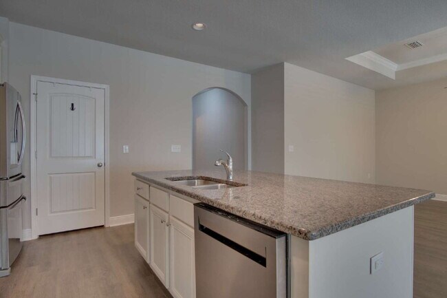 Building Photo - Ashley Plantation Living — 3BR Home with Granite Countertops, Large Kitchen Island, Trey Ceilings...