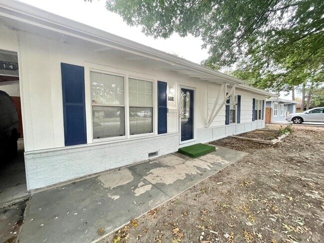 Building Photo - 2514 Garden Dr