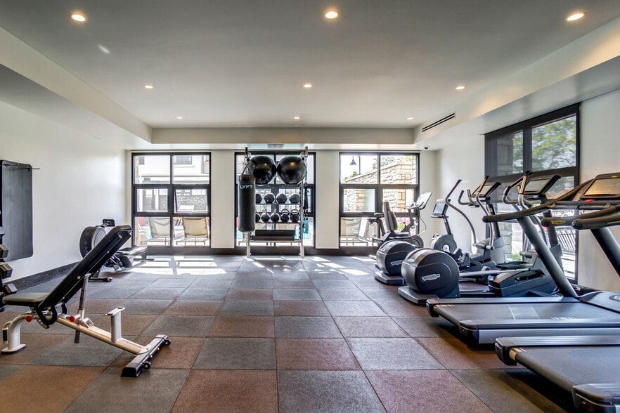 Building Photo - 441 El Camino Real