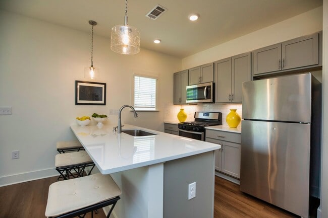 Building Photo - Elevated Rental Home with Community Amenities