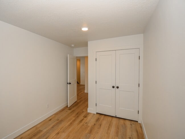Building Photo - 220 Spring Creek Pkwy
