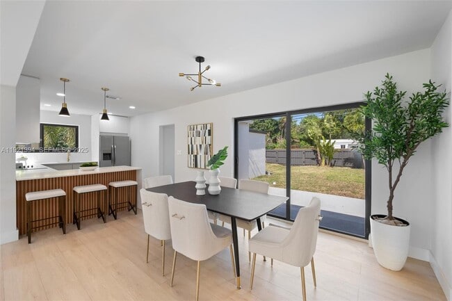 Building Photo - 185 NE 106th St