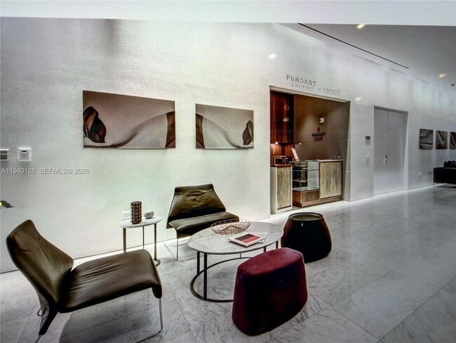 Building Photo - 68 SE 6th St