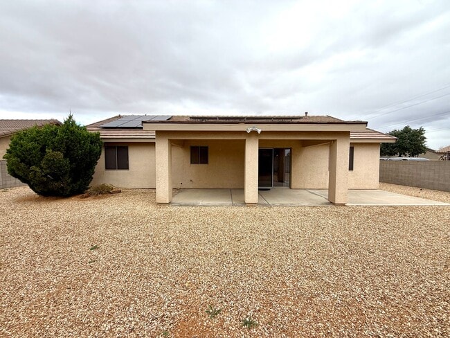 Building Photo - Available Now- Great 3 Bedroom Home in the Ranch at Long Mountain subdivision with Solar!