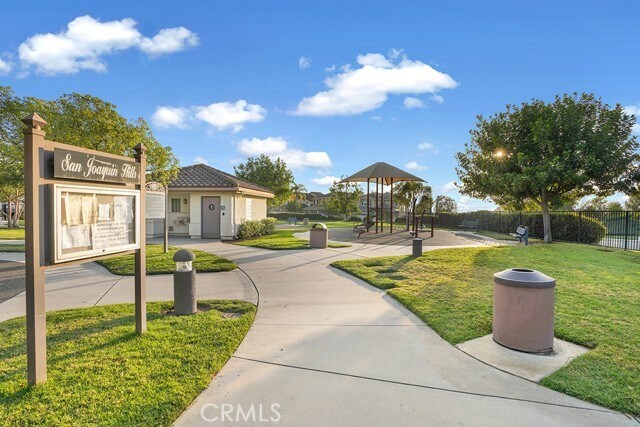 Building Photo - 27585 Rosebud Way