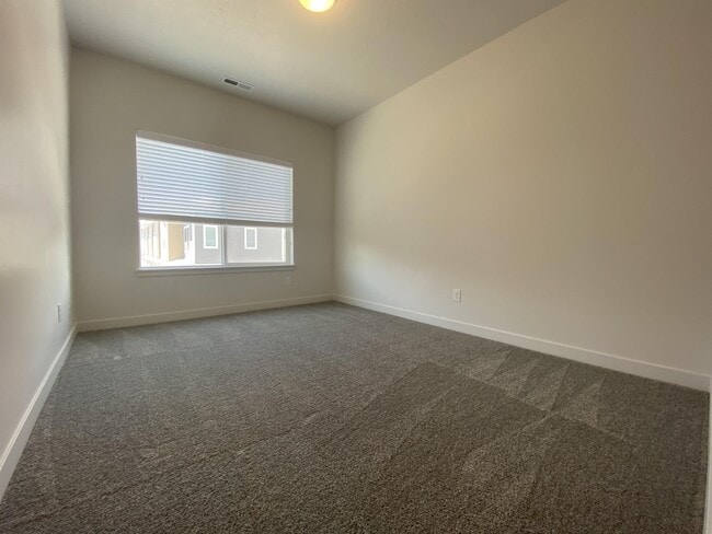 Building Photo - 15499 Aqua Mountain Ln