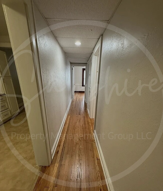 Building Photo - 853 Barnett Ave