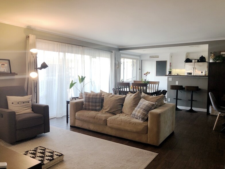 Primary Photo - 2940 W Carson St