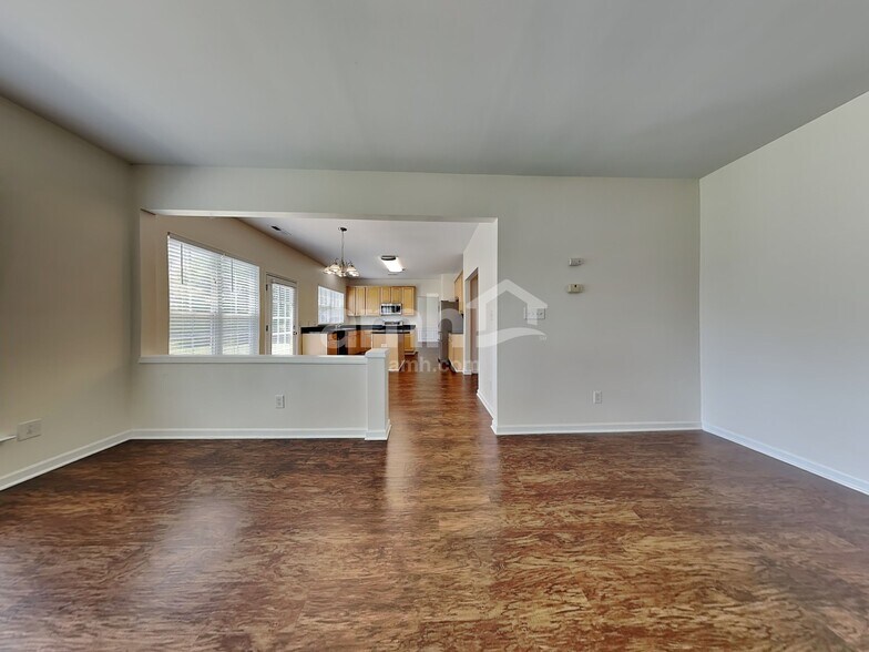 Building Photo - 1440 Cantwell Ct