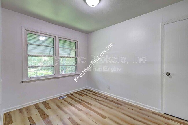 Building Photo - 3495 Charleston Cir