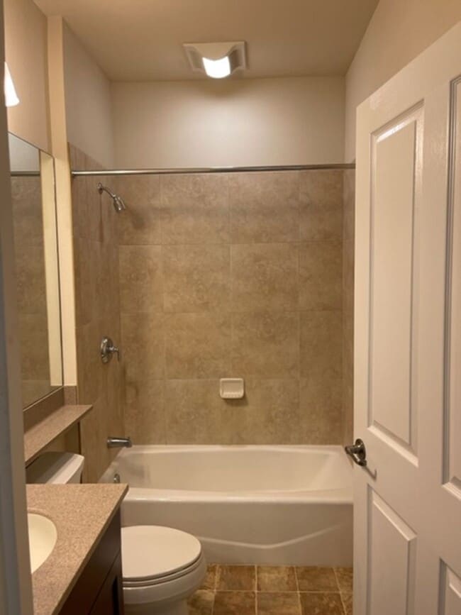 Building Photo - Ground floor apartment in Wailuku