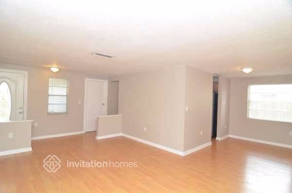 Building Photo - 7173 Channelside Ln